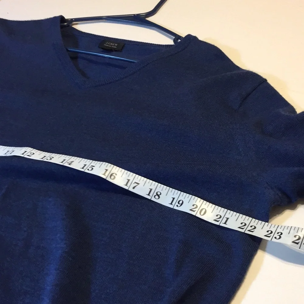 J Crew Blue Merino Wool V-Neck Lightweight Sweater Size Large